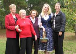 Ladies_Sunday_Stroll-Copyright_EOTR-AustrianClubMelbourne